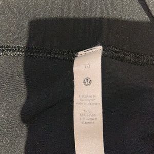 Lululemon Wunder Under 28” size 10 leggings